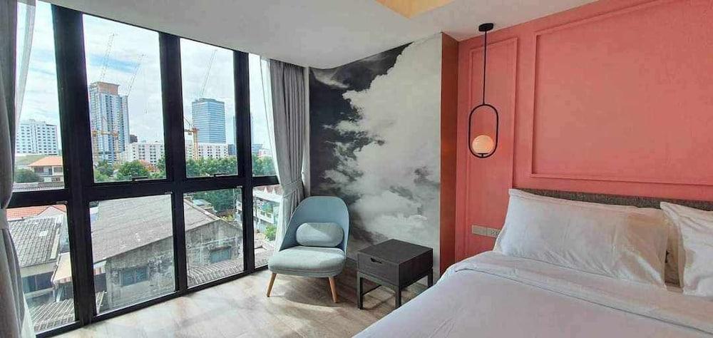 Viva Lavida Hotel - Tap to explore photos