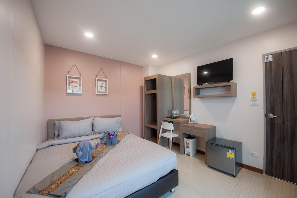 The Moon Night Hotel Room Type - Premium Single Room, 1 Queen Bed