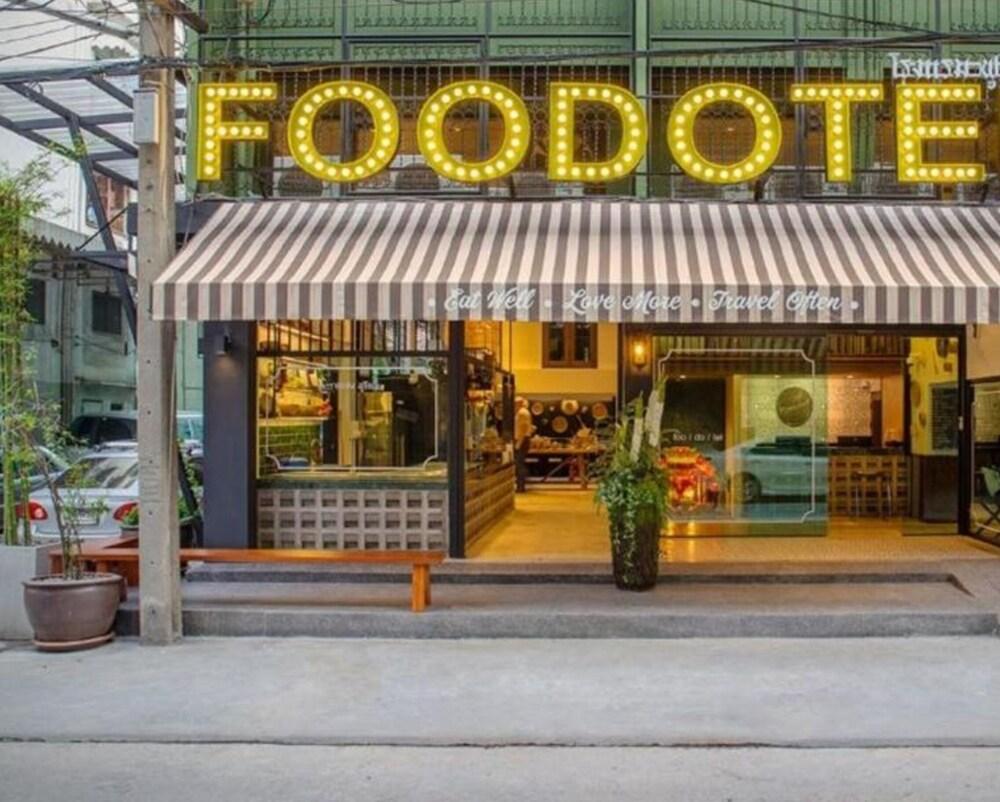 Foodotel - Tap to explore photos