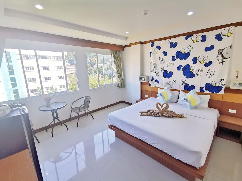 Lanting House Phuket Room Type - Economy Double Room