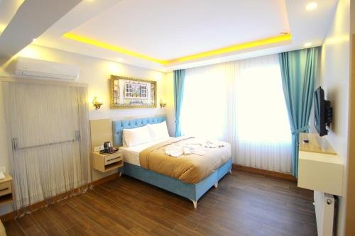 Hira Hotel Room Type - Deluxe Double Room