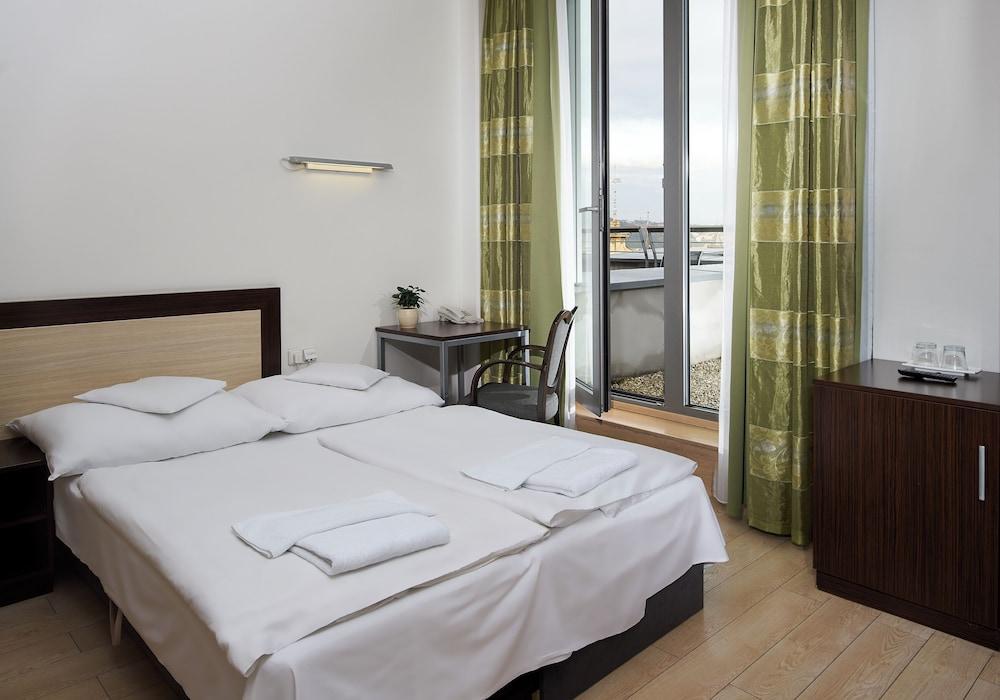 Ankora Hotel Prague Room Type - Standard Double or Twin Room, Terrace, City View