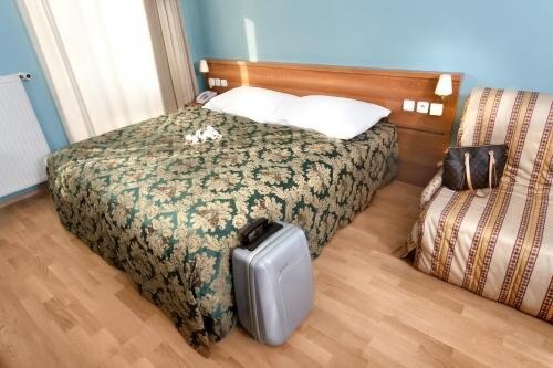 Hotel Residence Select Room Type - Economy Triple Room Hotel Residence Select Room Type - Economy Triple Room