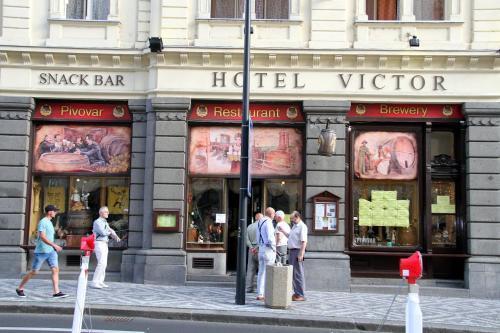 Hotel Victor - Tap to explore photos