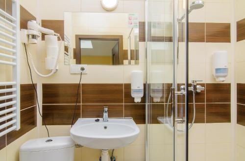 Hotel Max Room Type - Quadruple Room