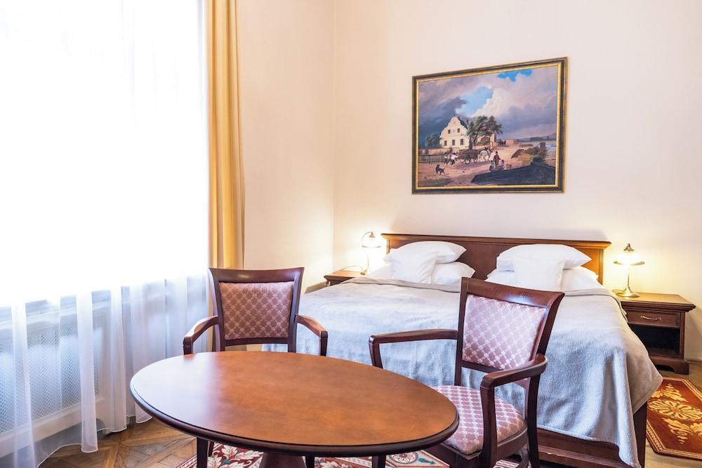 Vila Lanna Room Type - Historic Double Room, Shared Bathroom
