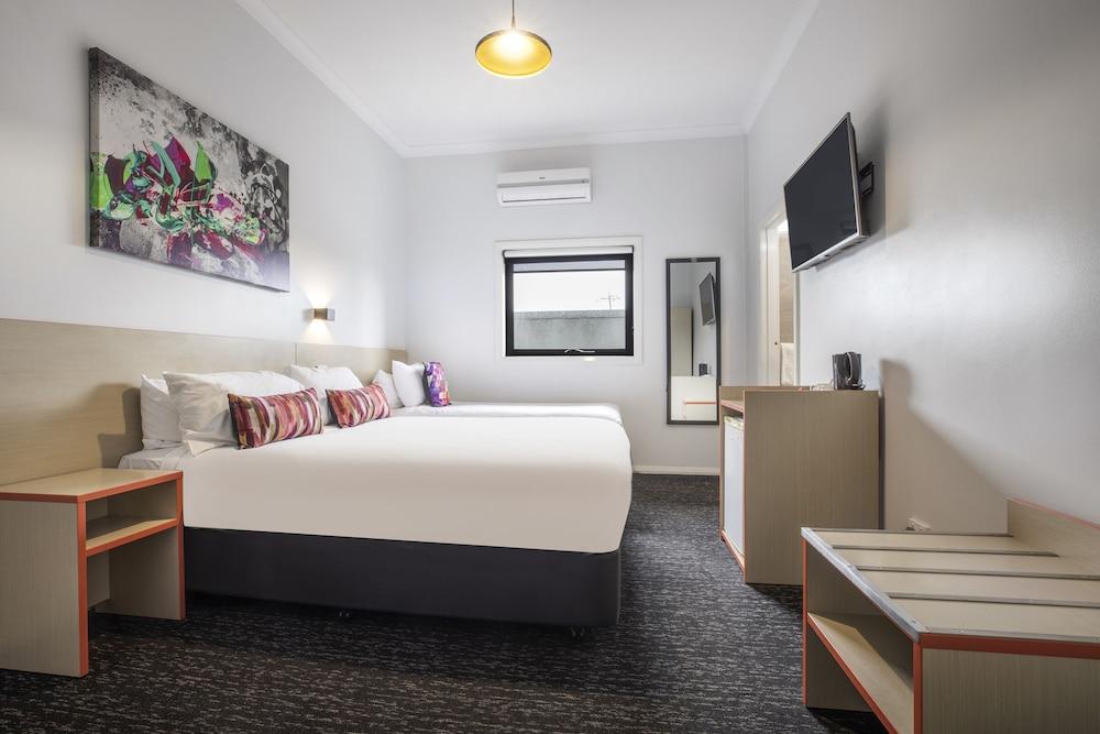 Nightcap at Ashley Hotel Room Type - Studio Queen & Extra Bed