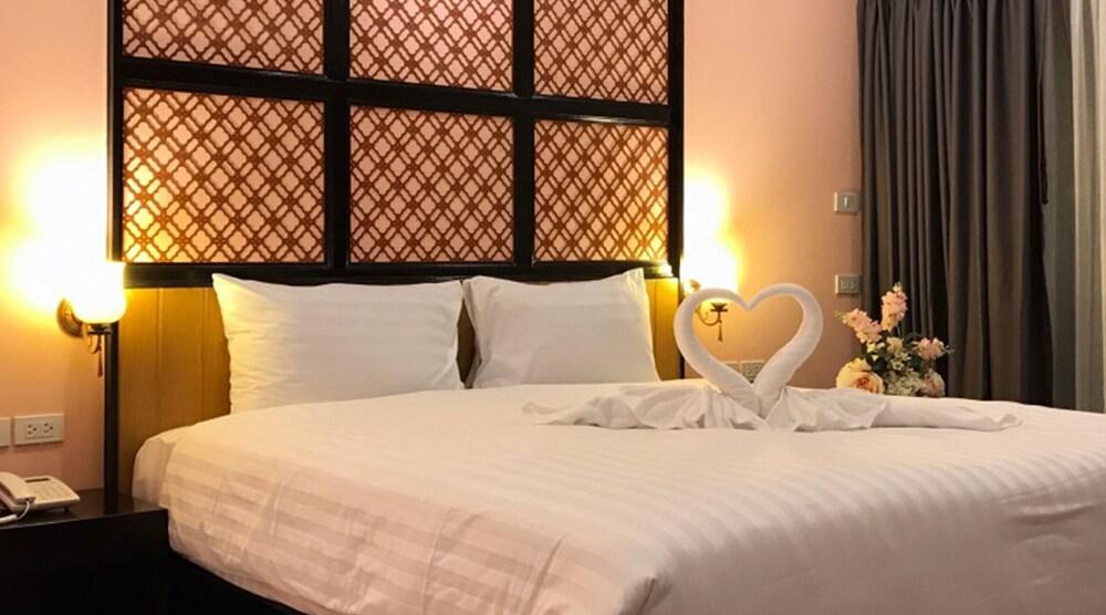 Phuket Chinoinn Hotel Room Type - Standard Double Room