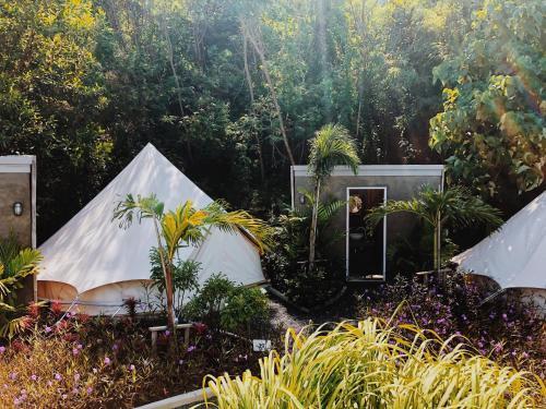 Roost Glamping Room Type - Deluxe Double Room