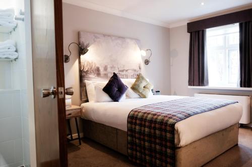 The White Hart Hotel - Tap to explore photos