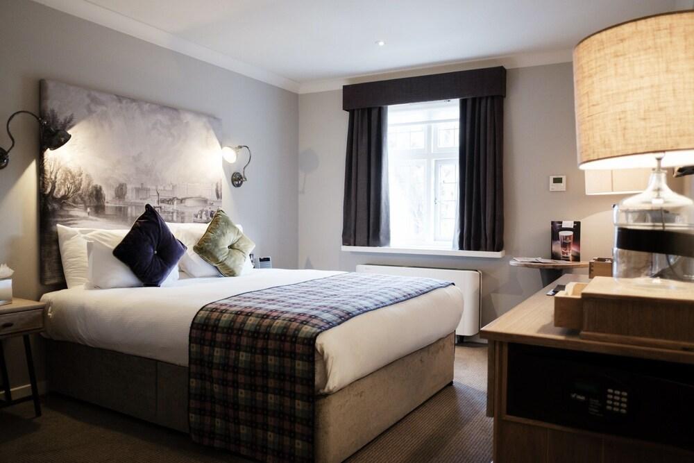 The White Hart Hotel Room Type - Deluxe King Room