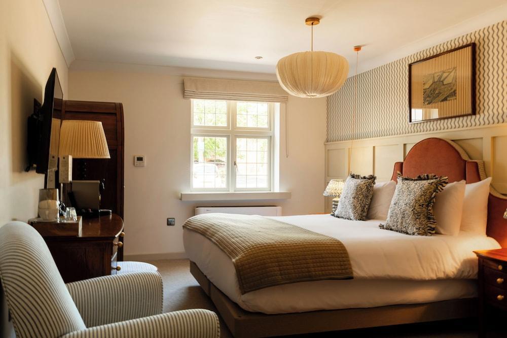 The White Hart Hotel Room Type - Deluxe King/Twin Room
