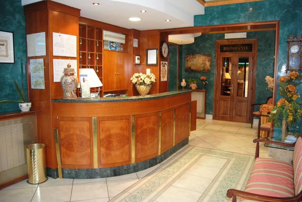 Hotel Nespolo D'Oro Room Type - Standard Triple Room