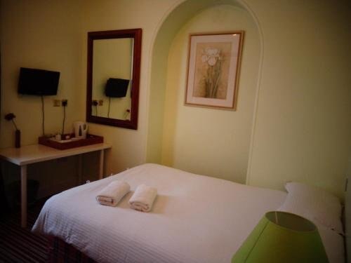 Aron Guest House Room Type - Double Room