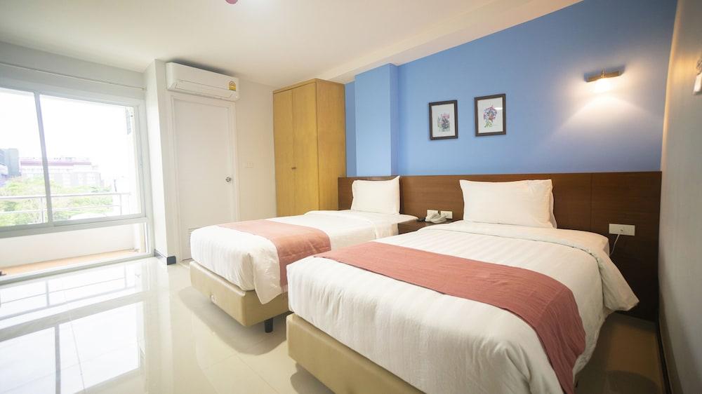 The Willing Hotel and Residence Room Type - Premium Twin Room