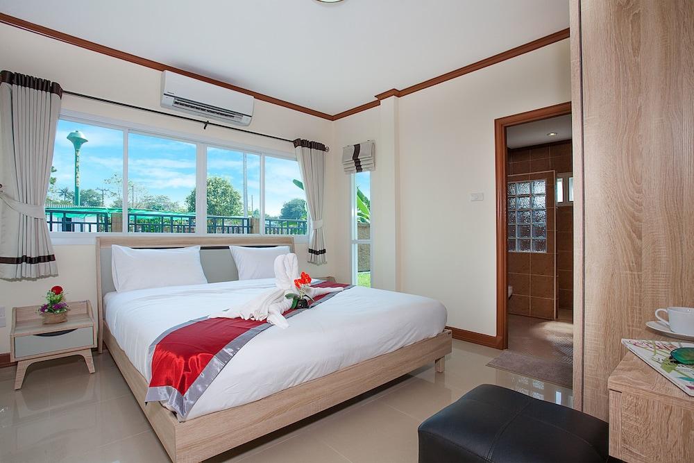 Baan Thai Lanna Pattaya Room Type - 1 Queen Beds 1 Bedroom with living room Baan Thai Lanna Pattaya Room Type - 1 Queen Beds 1 Bedroom with living room