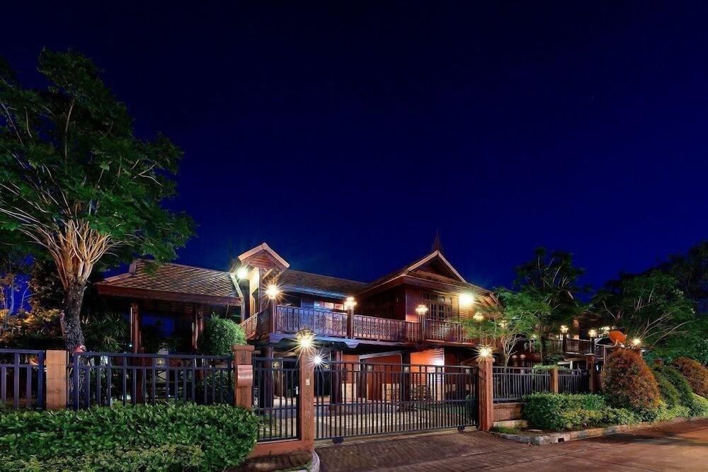 Baan Thai Lanna Pattaya Room Type - Lanna Villa, 3 beds 3BR - Poolside Baan Thai Lanna Pattaya Room Type - Lanna Villa, 3 beds 3BR - Poolside