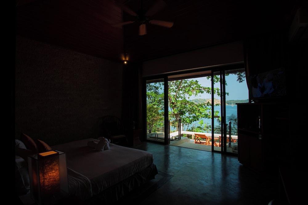 Baan Krating Phuket Resort - Tap to explore photos