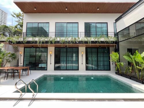 Dojo Pool Villa Room Type - 7 Bedroom Pool Villa with Game Room Dojo Pool Villa Room Type - 7 Bedroom Pool Villa with Game Room