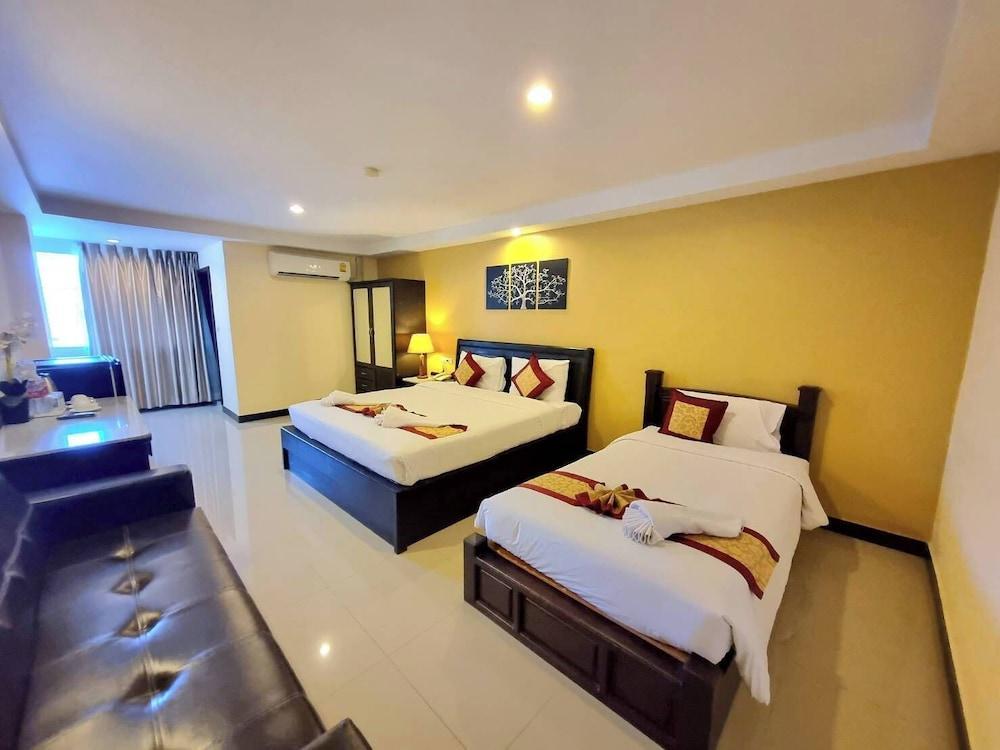 The Grand Day Night Room Type - Superior Triple Room
