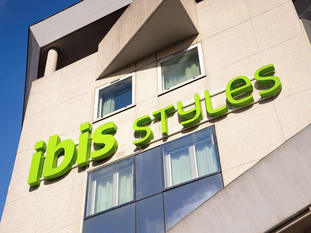 Ibis Styles Chatenay-Malabry Paris Sud - Tap to explore photos