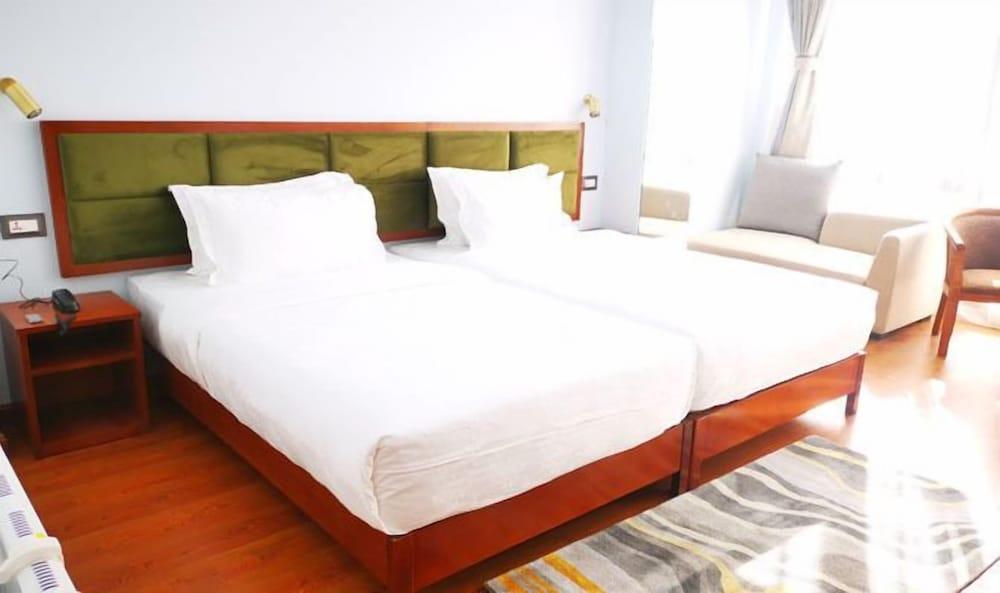 Ludrong Hotel Room Type - Luxury Twin Room