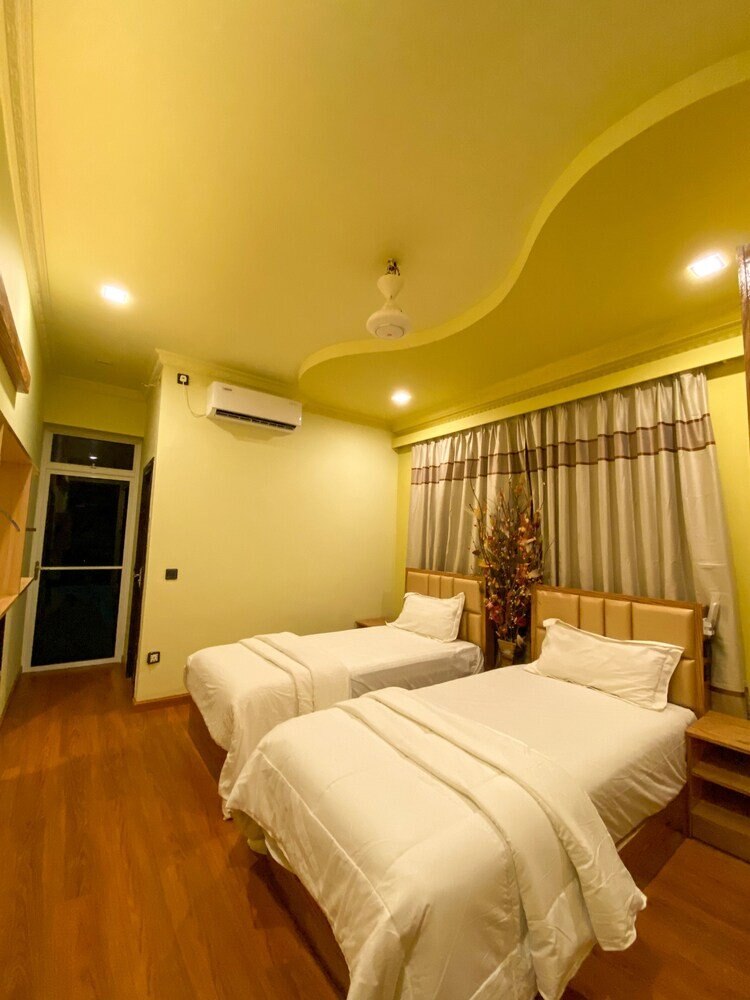 Scuba Residence Room Type - Deluxe Twin Room with Balcony