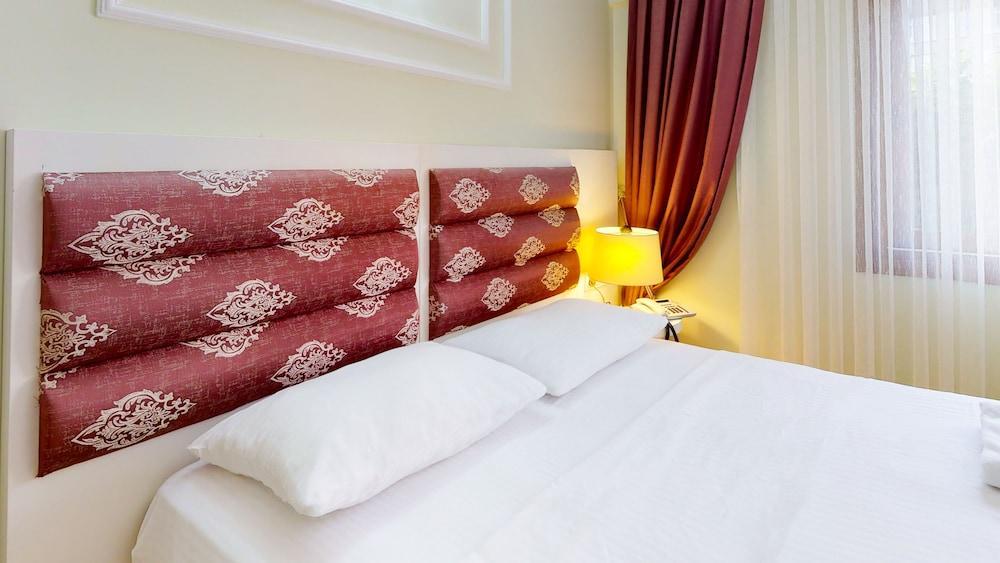 The Wolf Hotel Room Type - Standard Double Room, 1 Bedroom