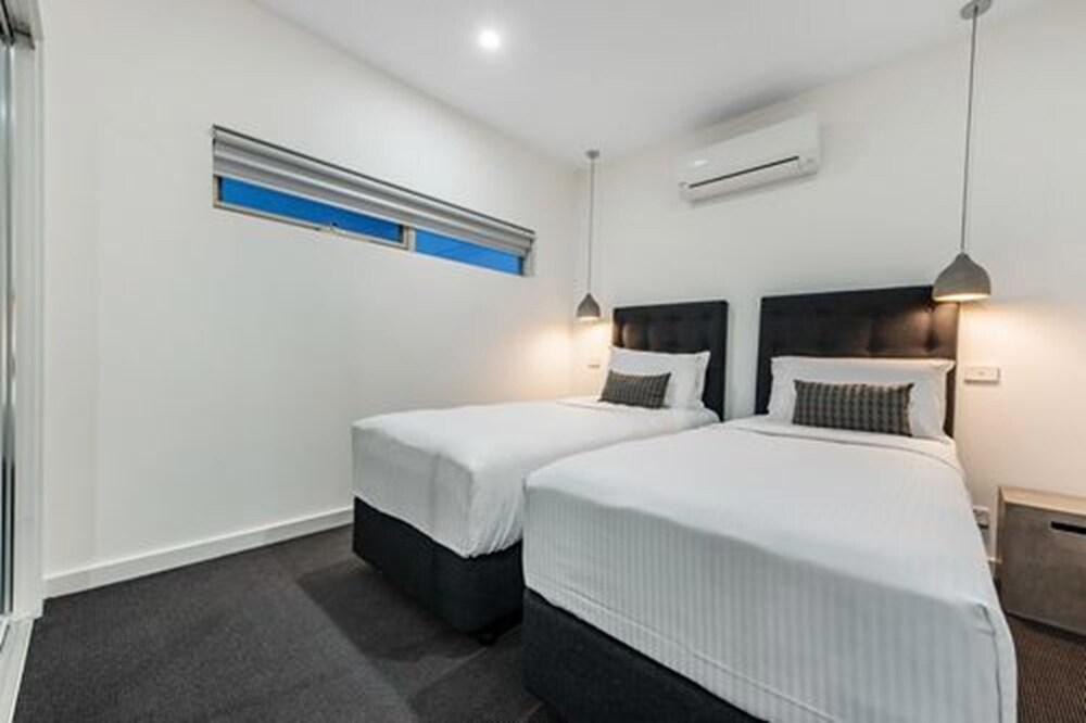 Melbourne Airport Motel Room Type - Two Bedroom Apartment