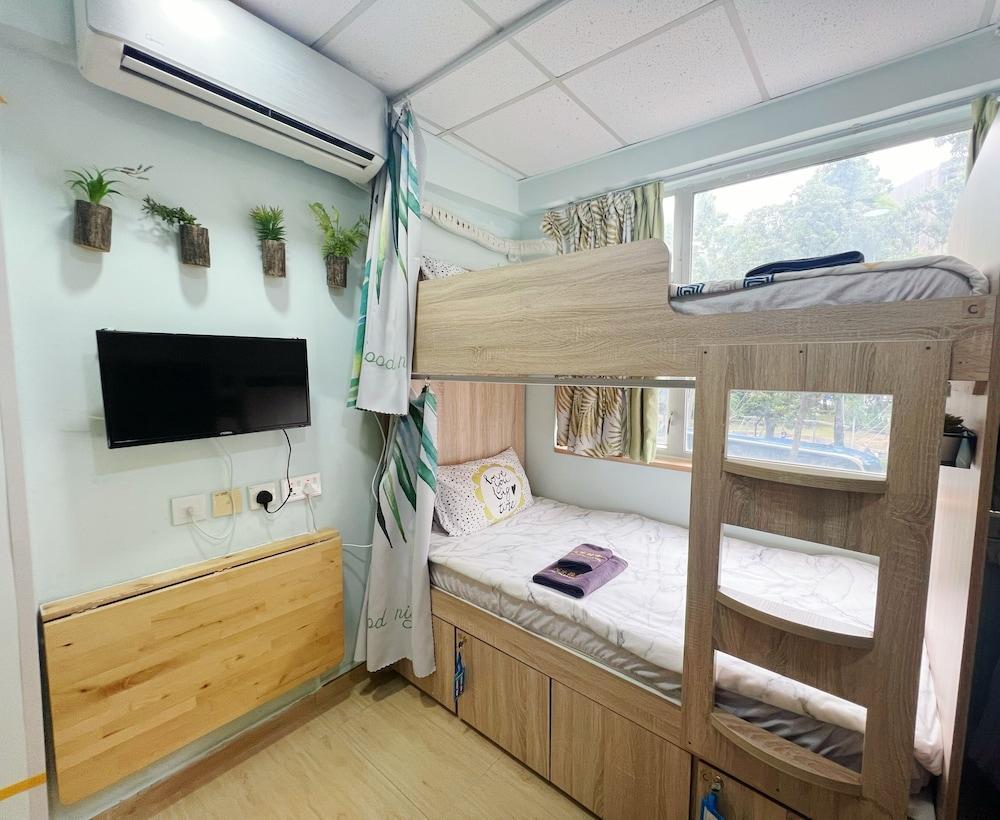 AMU Dreamhouse - Hostel Room Type - Basic Shared Dormitory, Women only, Non Smoking, Garden View AMU Dreamhouse - Hostel Room Type - Basic Shared Dormitory, Women only, Non Smoking, Garden View