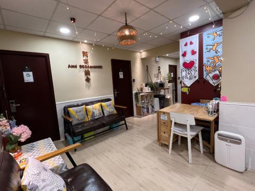 AMU Dreamhouse - Hostel Room Type - Quadruple Room with Private Bathroom AMU Dreamhouse - Hostel Room Type - Quadruple Room with Private Bathroom