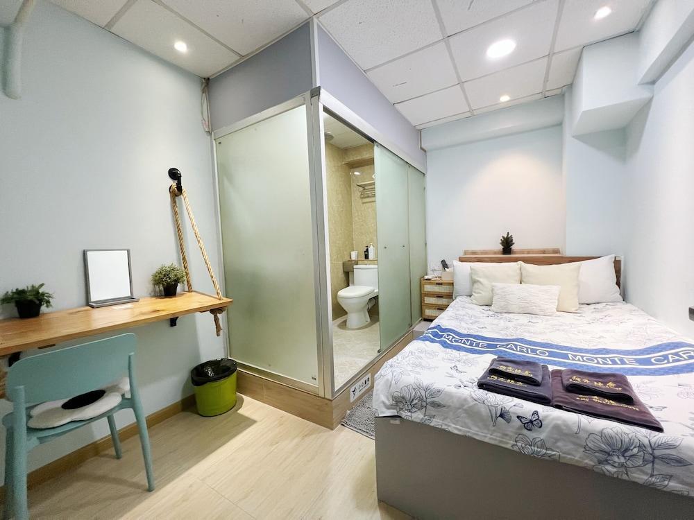 AMU Dreamhouse - Hostel Room Type - Standard Double Room, 1 Double Bed