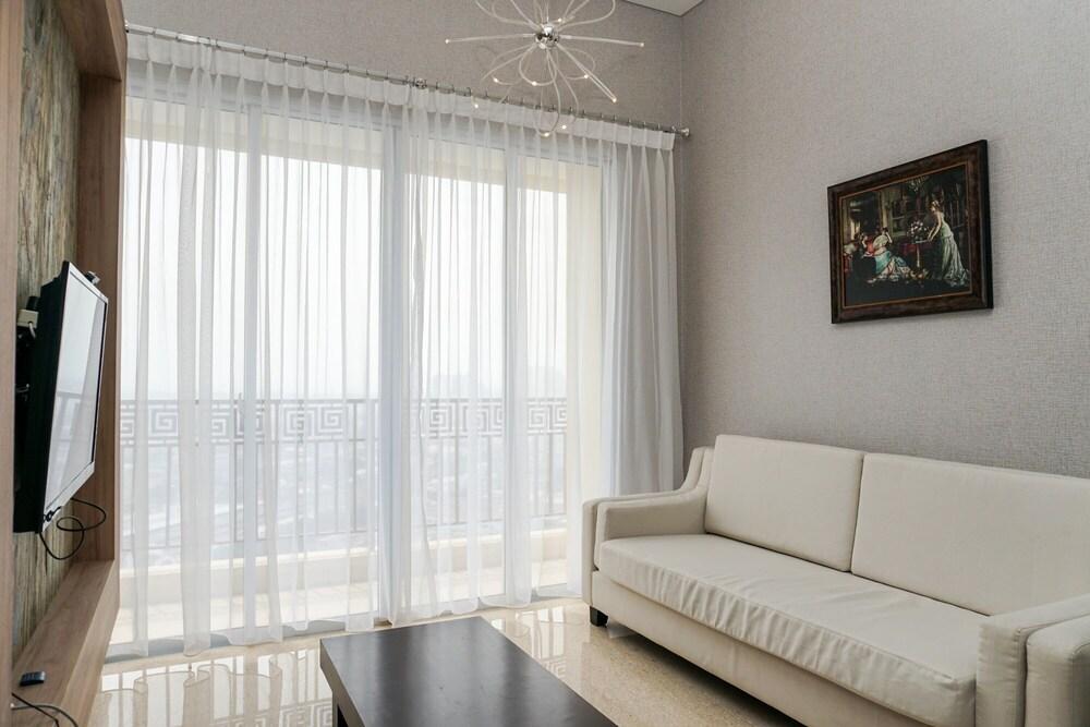 Fabulous 2BR Lucky Tower Apartment Room Type - Room