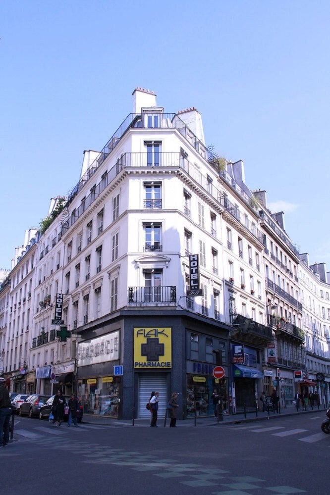 Jeff Hotel Paris - Tap to explore photos