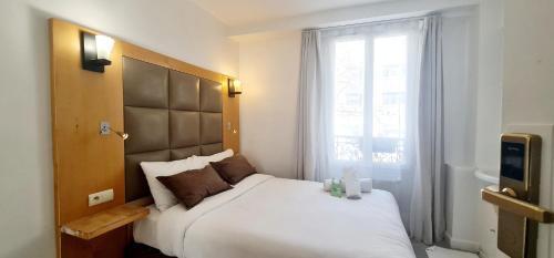 Hotel de France 18 Room Type - Double Room with Shared Bathroom Hotel de France 18 Room Type - Double Room with Shared Bathroom