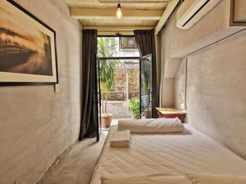 Mingle Highstreet Free Communal Dinner Drink Activity Starts 7pm Everyday Kuala Lumpur Hostel Price Address Reviews