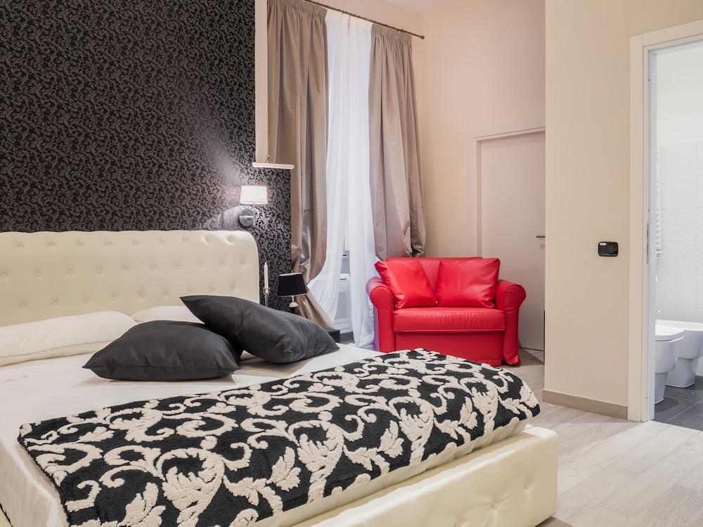 Operà Suites Roma Room Type - Classic Double Room, 1 Queen Bed