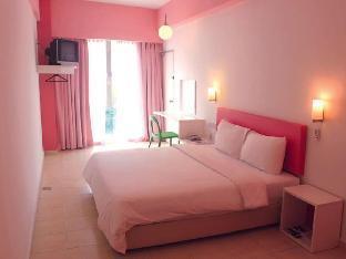 YY38 Hotel Room Type - Deluxe Super - King