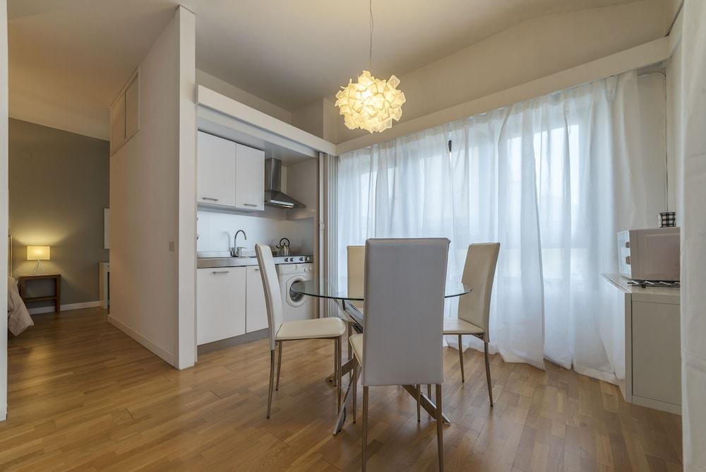 Sant'Angelo Modern Apartment - Tap to explore photos