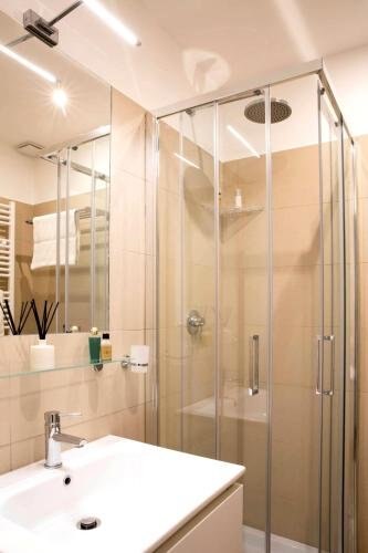 Four Elements Room Type - Small Double Room