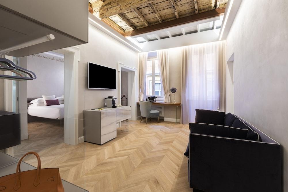 Poēsis Experience Hotel Room Type - Executive Suite, 2 Bedrooms, 2 Bathrooms