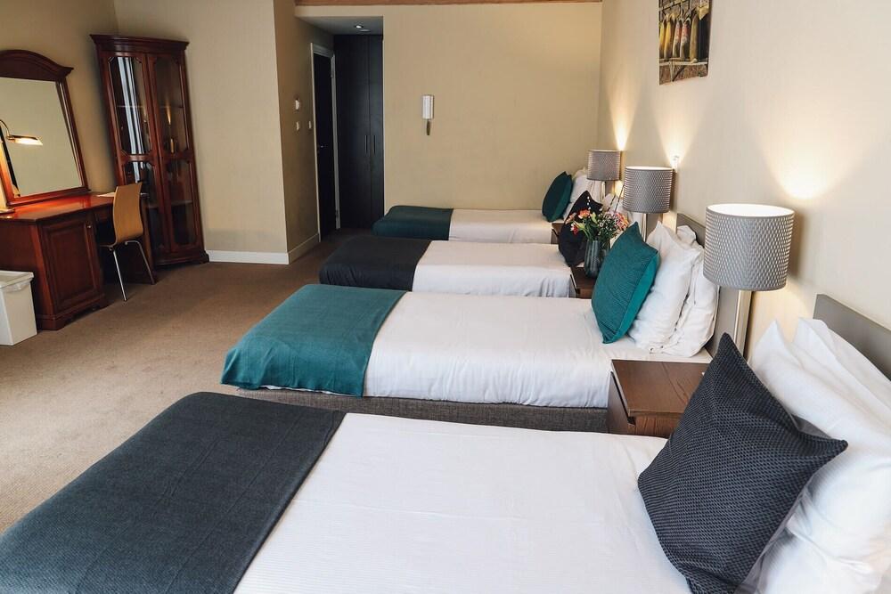 Hotel Corner House Room Type - Quadruple Room