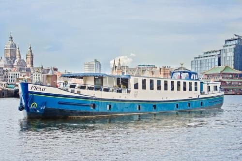 Hotelboat Fleur - Tap to explore photos