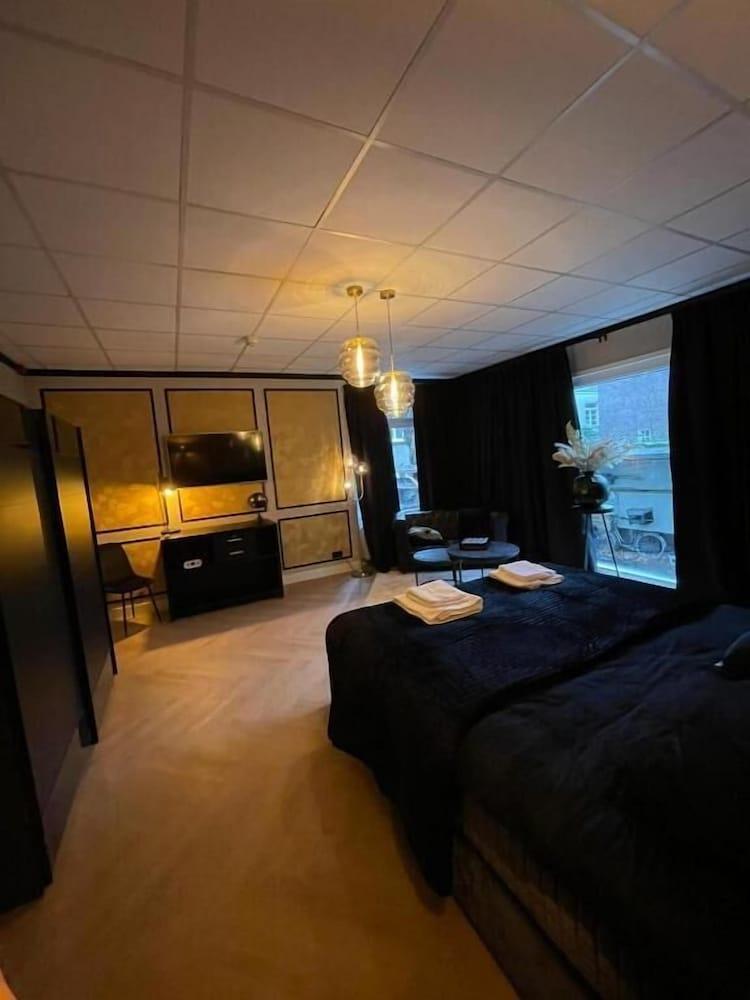 Hotel 83 Room Type - Junior Double Room