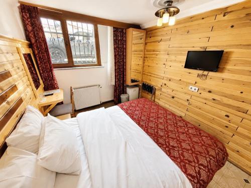 Marmara Guesthouse - Tap to explore photos