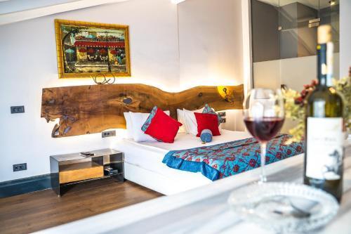 West Pera Hotel Room Type - Suite