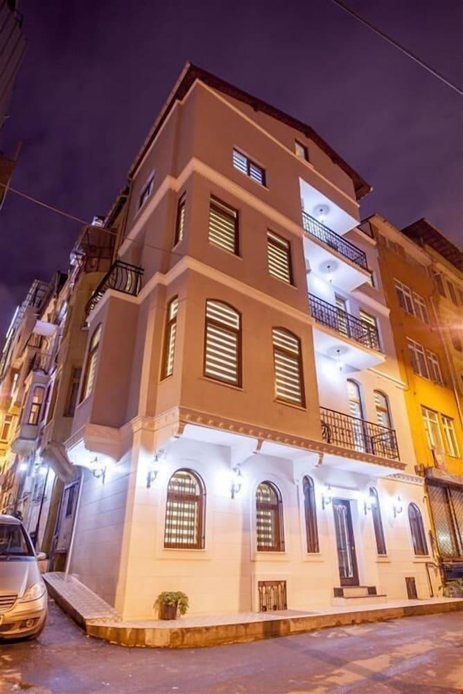 Taksim Sem House - Tap to explore photos
