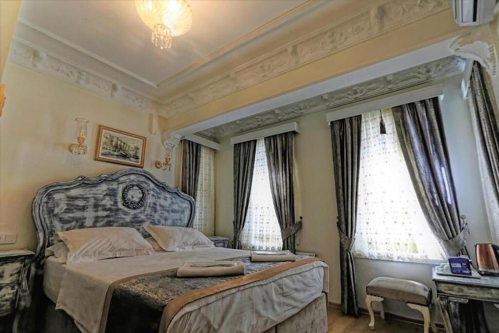 Romantic Mansion Room Type - Standard Double or Twin Room Romantic Mansion Room Type - Standard Double or Twin Room