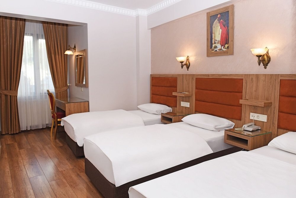 Hotel Grand Umit Room Type - Standard Triple Room