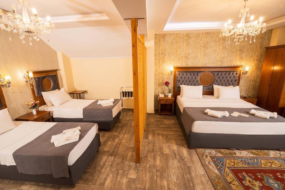Ala Sofia Hotel Room Type - Economy Quadruple Room, Ground Floor Ala Sofia Hotel Room Type - Economy Quadruple Room, Ground Floor